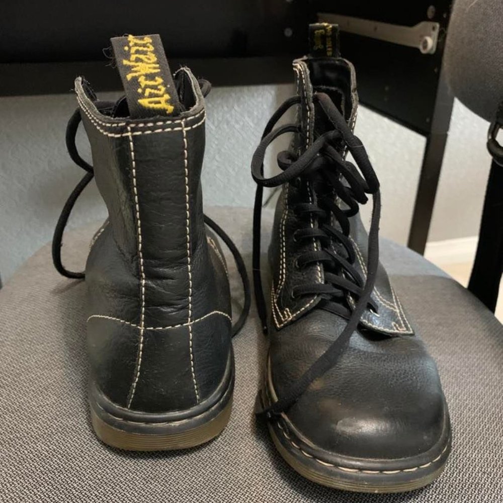 Dr Martens Vintage Felice Lace Up Leather Boots | Color: Black size 7